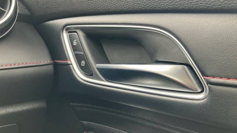 MG Hs 1.5 T-GDI Exclusive 5dr Petrol Hatchback